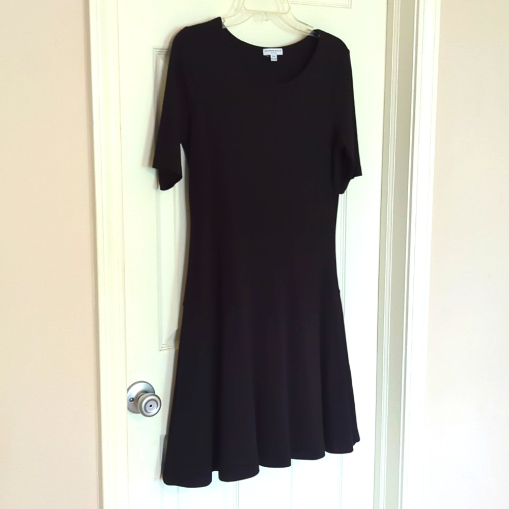 KATHERINE BARCLAY MONTREAL BLACK DRESS - Picture 2 of 6